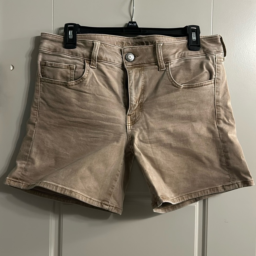 Women’s khaki shorts